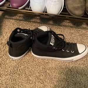 Selling my converse Try them on for the first time and to big